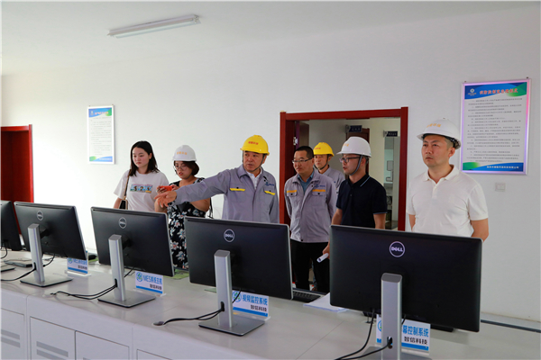中省媒体采访团到K8凯发集团陕北片区沉点项目集中采访