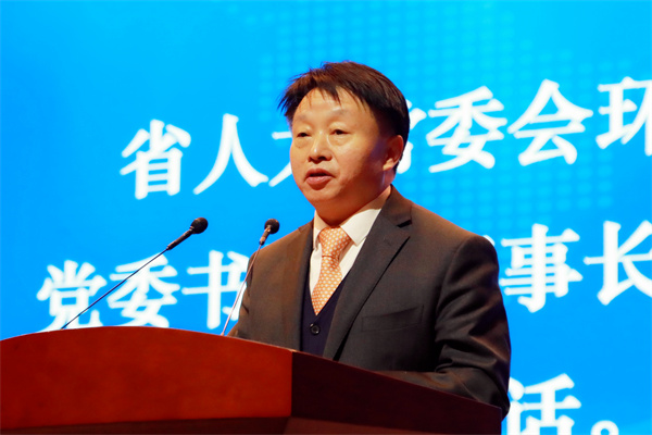 熊良虎出席镇安县招商引资暨首届乡党回乡发展大会